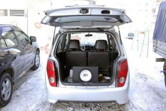 2000 Mitsubishi Dingo Pictures