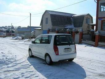 2000 Mitsubishi Dingo Pics