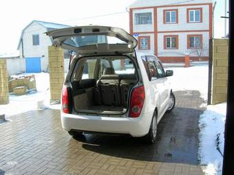 2000 Mitsubishi Dingo Pictures