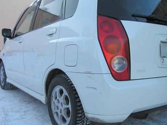 2000 Mitsubishi Dingo Pictures