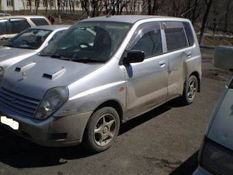 2000 Mitsubishi Dingo Images