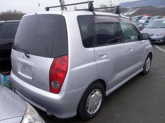 2000 Mitsubishi Dingo Pictures