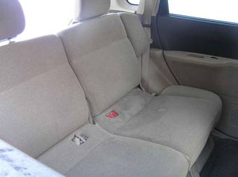 2000 Mitsubishi Dingo Photos