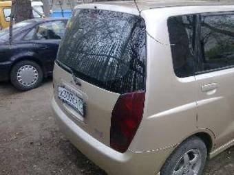 2000 Mitsubishi Dingo Pictures