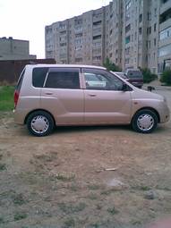 2000 Mitsubishi Dingo Pictures