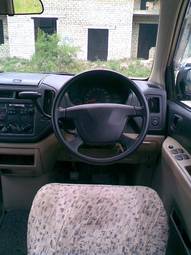 2000 Mitsubishi Dingo Pictures