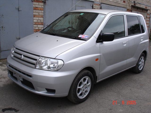 2001 Mitsubishi Dingo