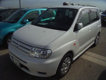 2001 Mitsubishi Dingo