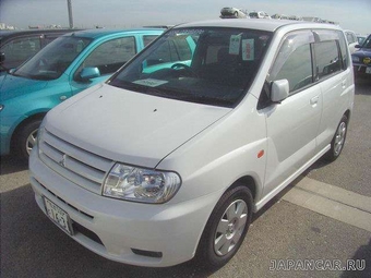 2001 Mitsubishi Dingo