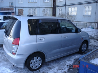 Mitsubishi Dingo