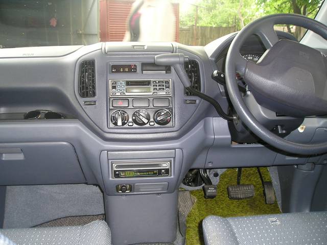 2001 Mitsubishi Dingo