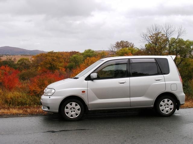 2001 Mitsubishi Dingo