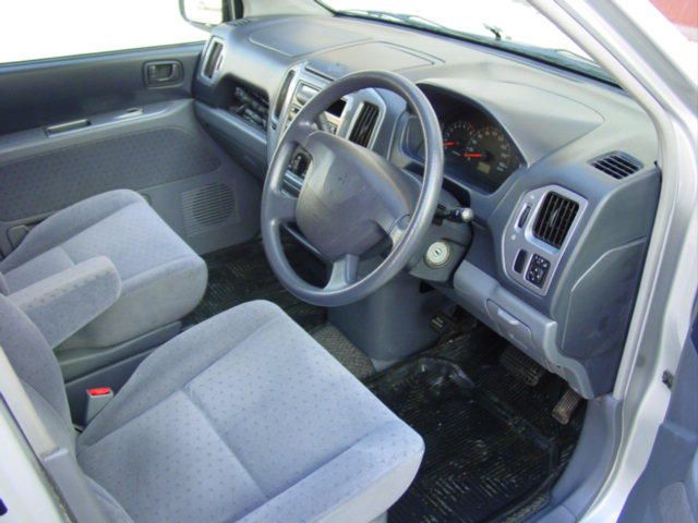 2001 Mitsubishi Dingo
