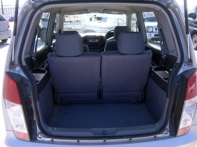2001 Mitsubishi Dingo