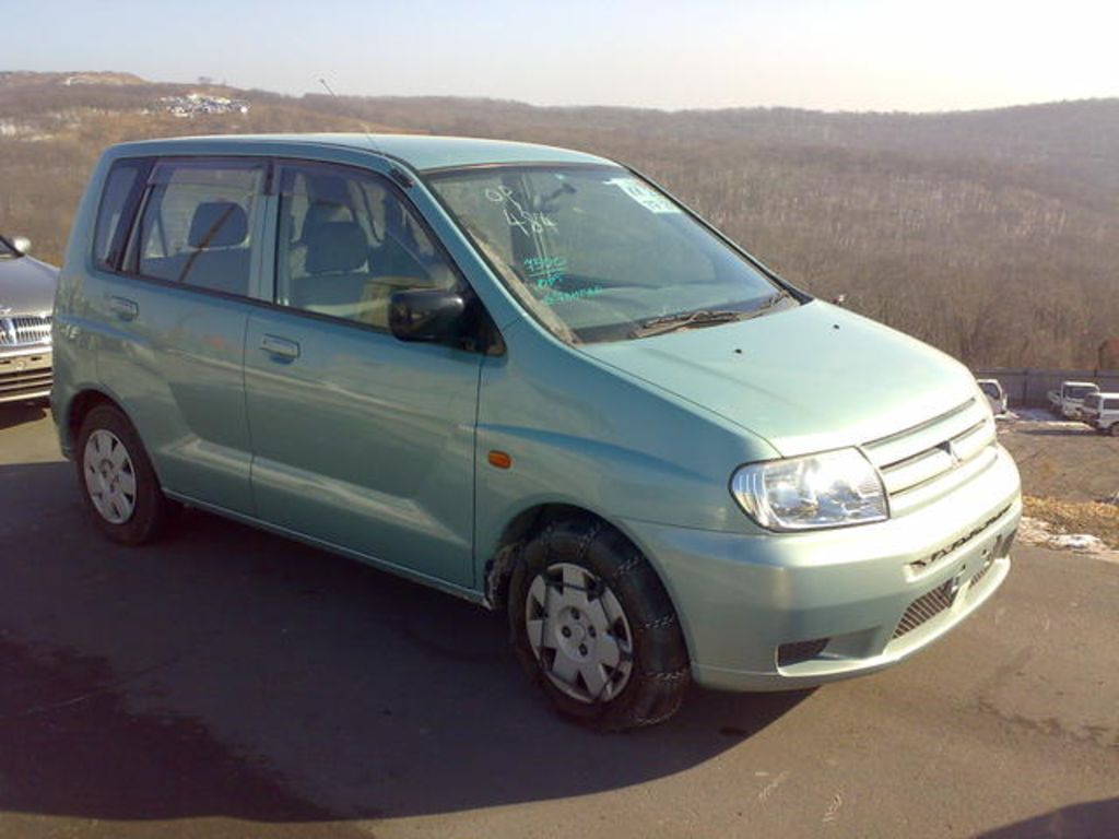 2001 Mitsubishi Dingo