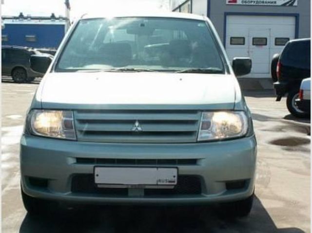 2001 Mitsubishi Dingo