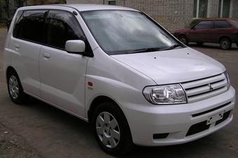 2001 Mitsubishi Dingo