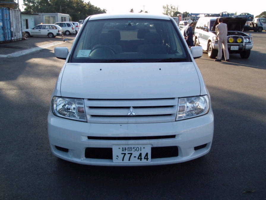 2001 Mitsubishi Dingo Photos