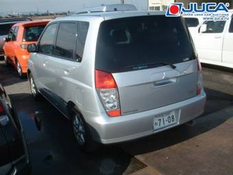 2001 Mitsubishi Dingo Photos
