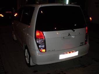 2001 Mitsubishi Dingo Photos