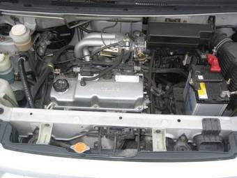 2001 Mitsubishi Dingo Photos