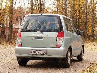 2001 Mitsubishi Dingo Pictures