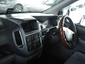 2001 Mitsubishi Dingo Pics