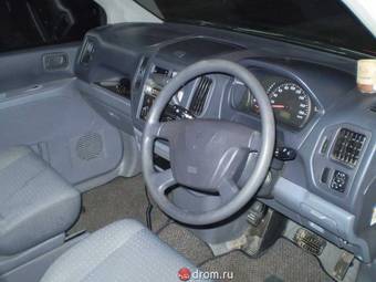 2001 Mitsubishi Dingo Pictures