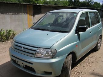 2002 Mitsubishi Dingo