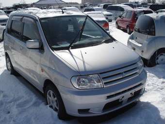 2002 Mitsubishi Dingo