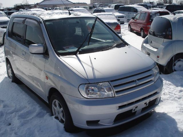 2002 Mitsubishi Dingo