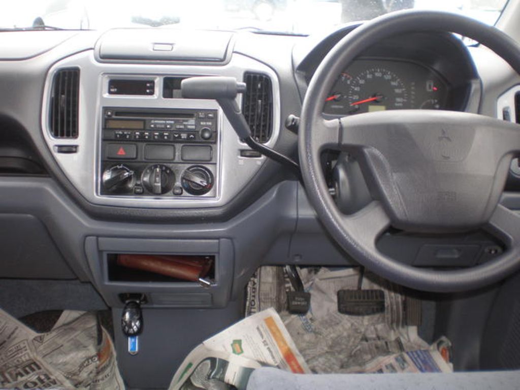 2002 Mitsubishi Dingo