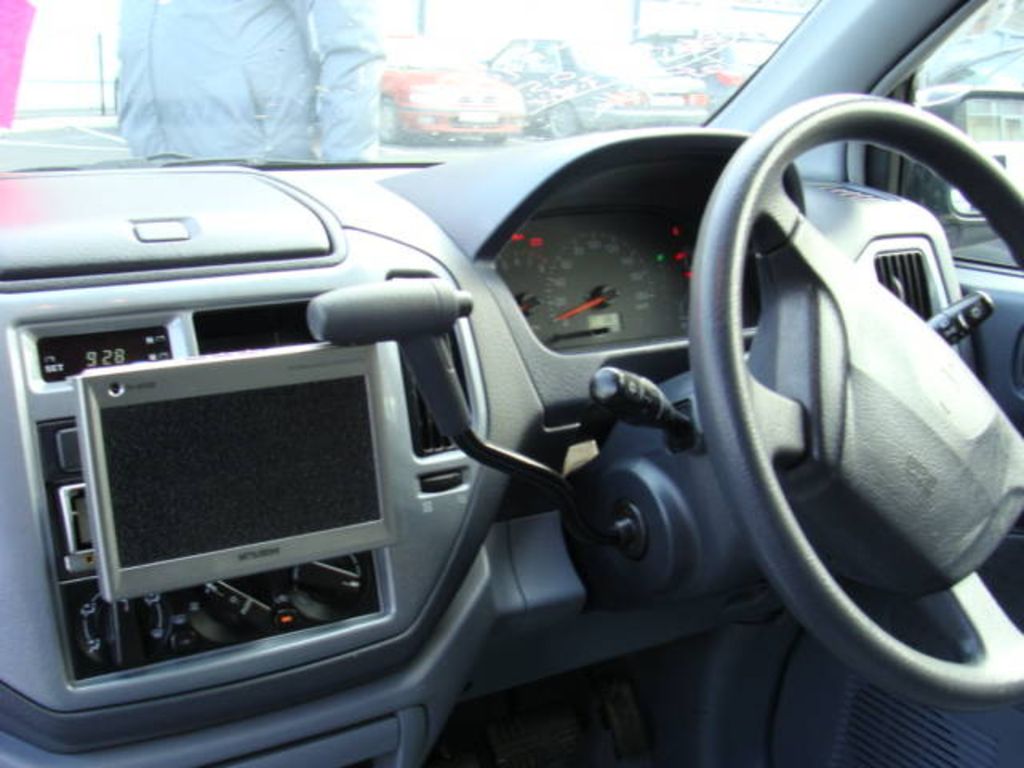 2002 Mitsubishi Dingo