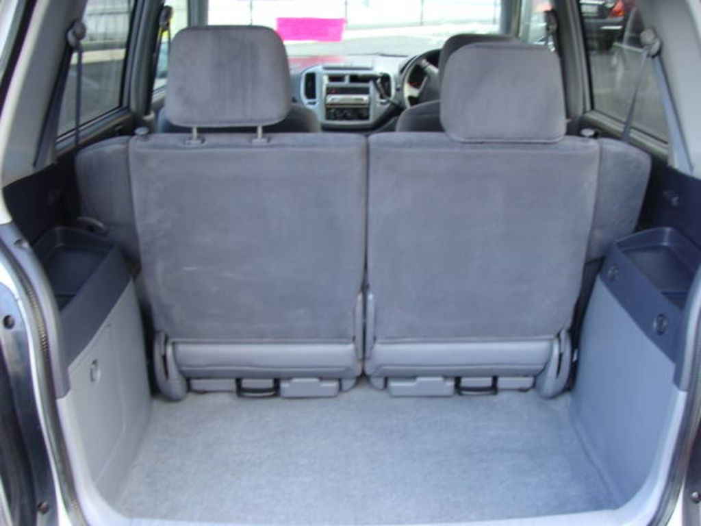 2002 Mitsubishi Dingo