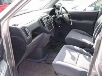 2002 Mitsubishi Dingo Pictures