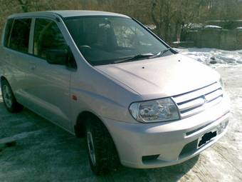 2002 Mitsubishi Dingo Pictures