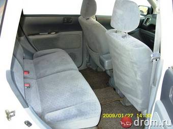 2002 Mitsubishi Dingo Pictures