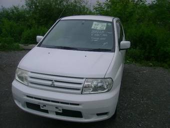 2002 Mitsubishi Dingo Photos