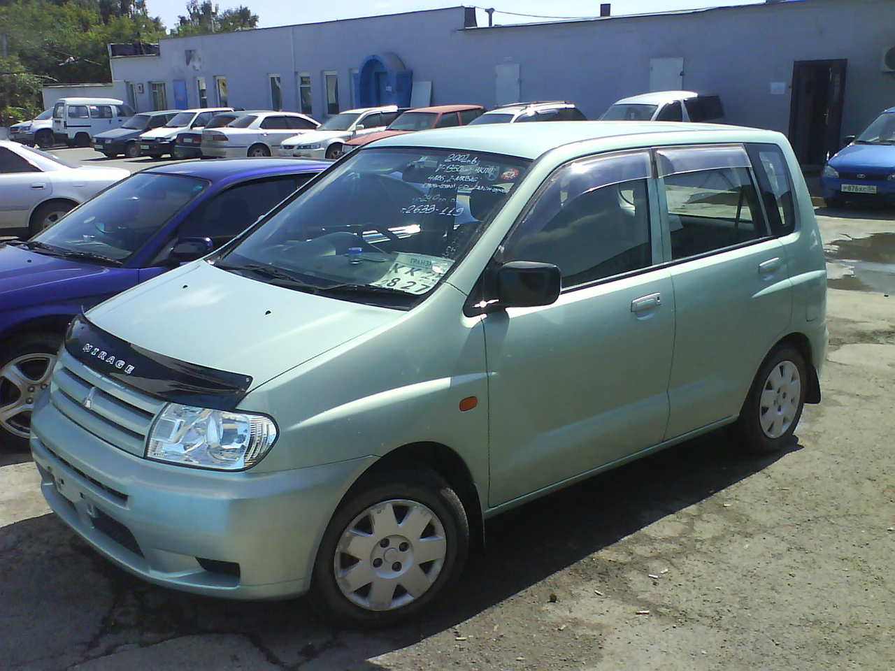 Аналог мицубиси. Митсубиси Динго 2002. Mitsubishi Dingo 2002. Mitsubishi Dingo 2002 Gray. Митсубиси Динго 1999 зеленый.