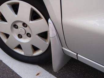 2002 Mitsubishi Dingo Images