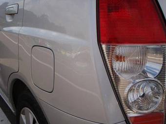 2002 Mitsubishi Dingo Photos