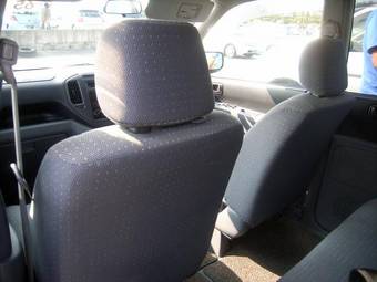 2002 Mitsubishi Dingo Pictures