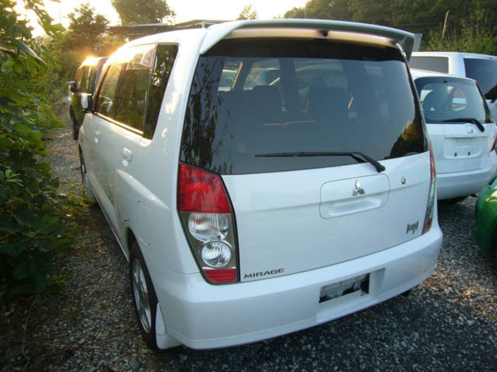 2003 Mitsubishi Dingo