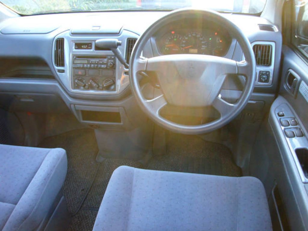 2003 Mitsubishi Dingo