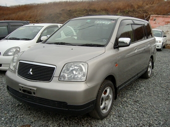 2000 Mitsubishi Dion