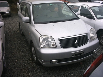 2000 Mitsubishi Dion