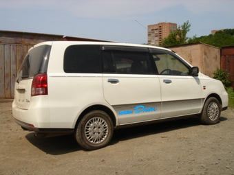 2000 Mitsubishi Dion