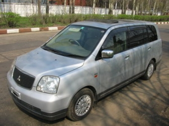 2000 Mitsubishi Dion