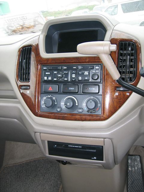 2000 Mitsubishi Dion