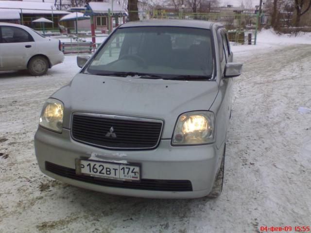 2000 Mitsubishi Dion